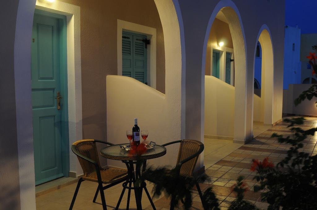 Villa Rose Fira  Exteriör bild